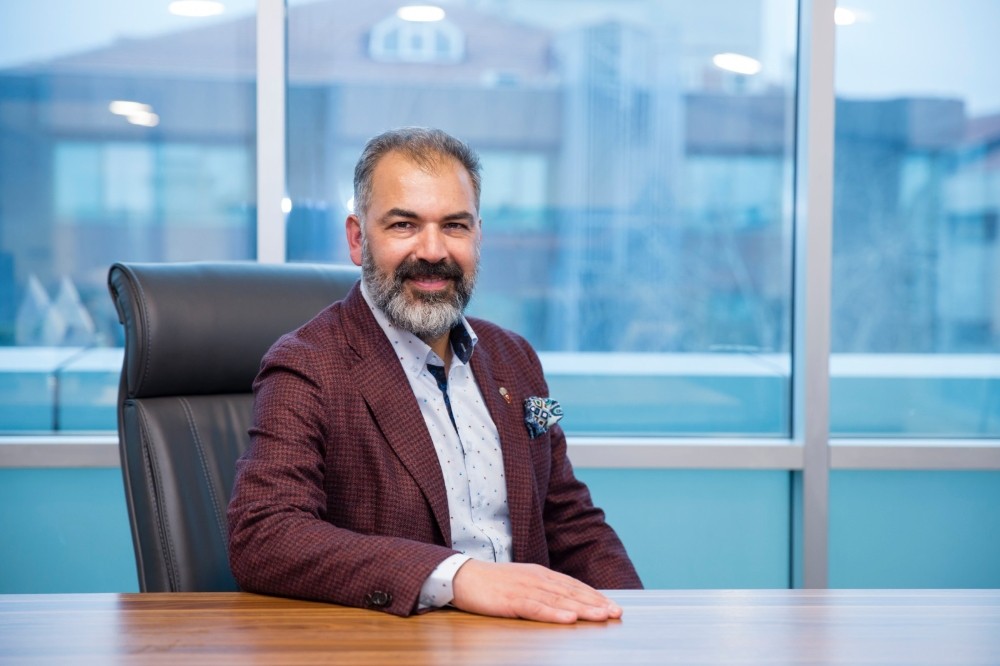 Korona virüse karşı 100 bin kişiye dezenfektanlı mendil 