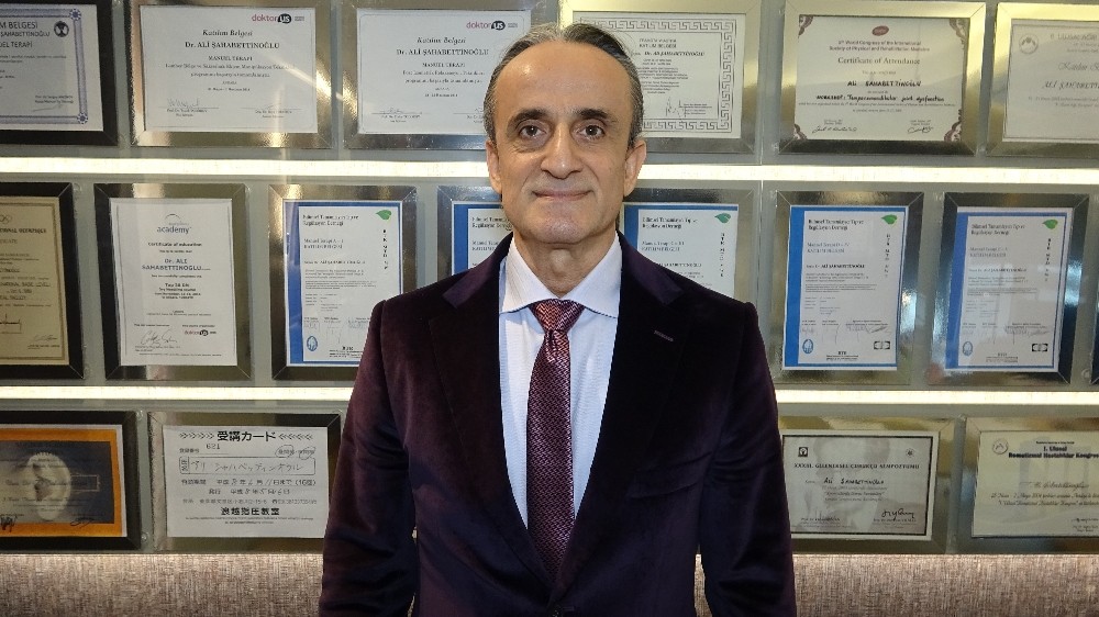 Korona virüse karşı 15 dakika uygun adım yürüyüş 