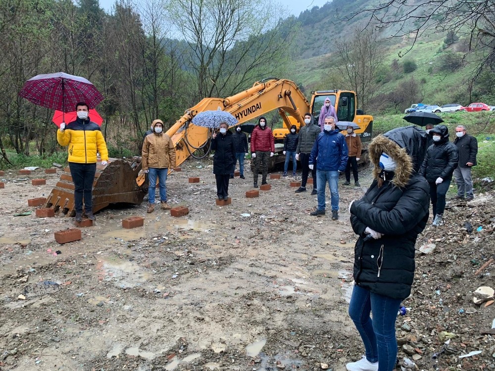 Korona virüse rağmen HES eylemi 