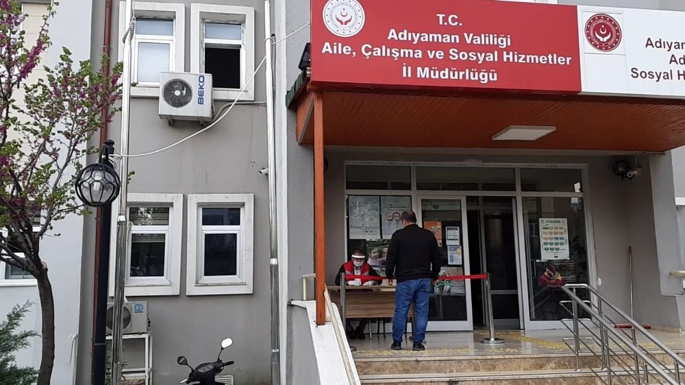 Korona virüsle mücadele kapsamında ön işlem masası kuruldu 