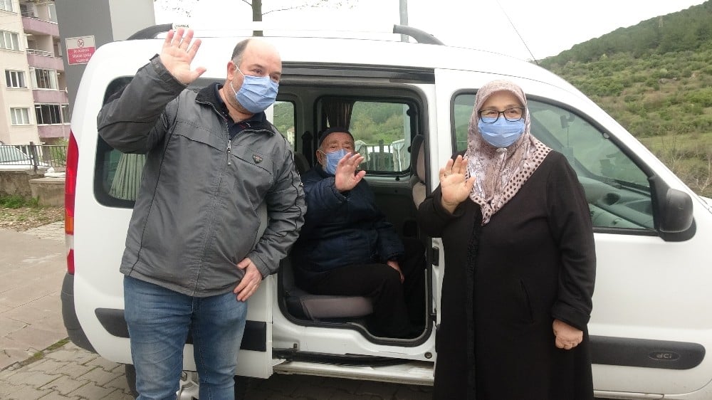 Korona virüsle mücadelede hüzün ve sevinç bir arada 