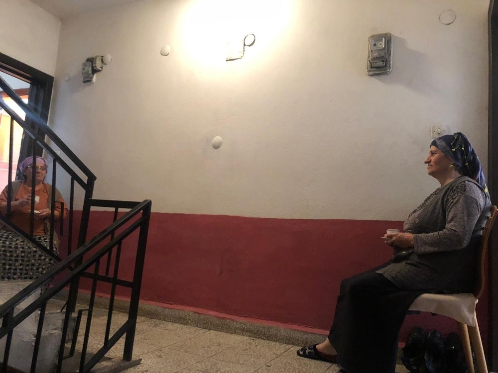 Korona virüsü komşuluklarına engel olamadı 