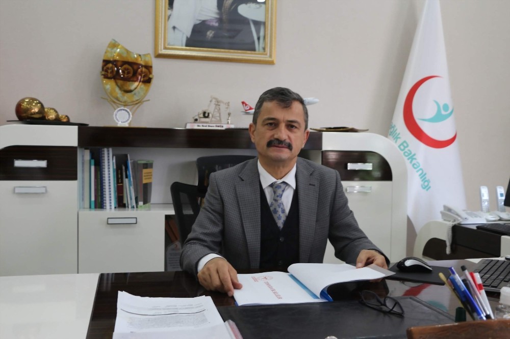 Korona virüsü yenen Siirt Sağlık Müdürü Ömür görevine başladı 