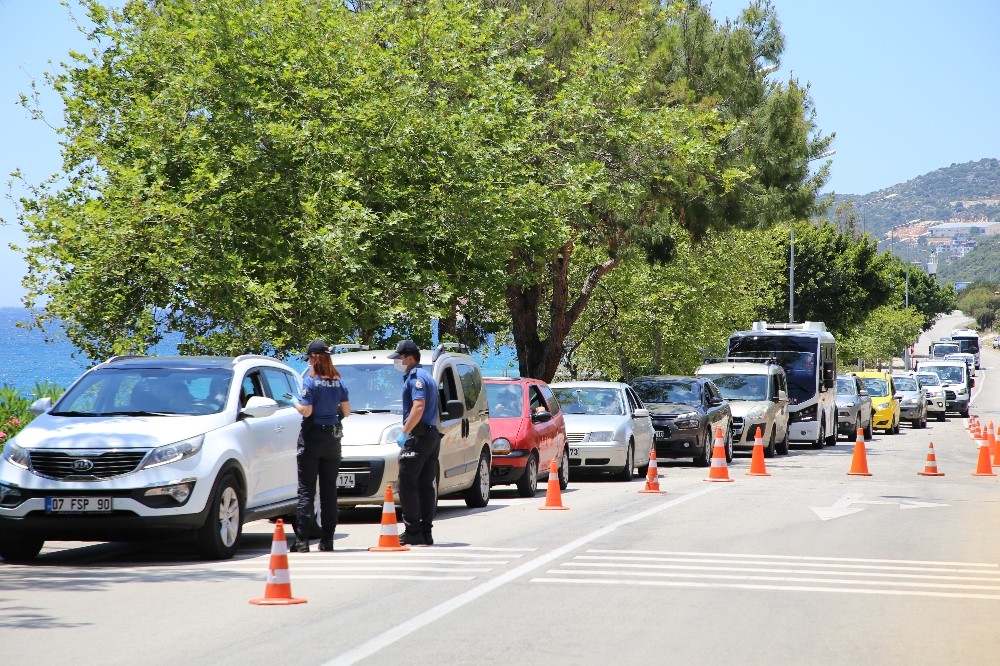 Korona virüsün giremediği turizm bölgesine girişte sıkı denetim 