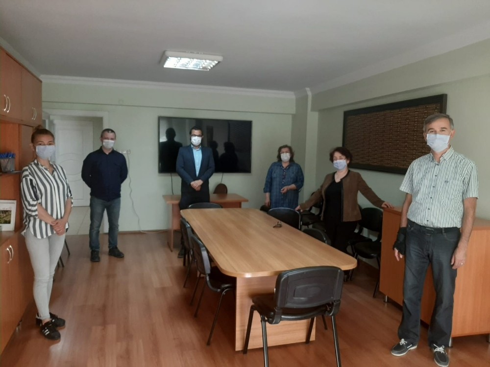 Korona virüsünden hayatını kaybeden eczacılar anıldı 