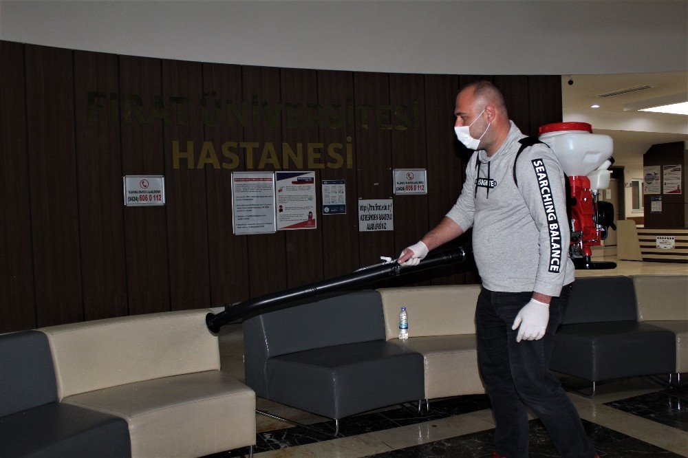Korona virüsüne karşı Fırat Üniversitesi Hastanesi dezenfekte edildi 