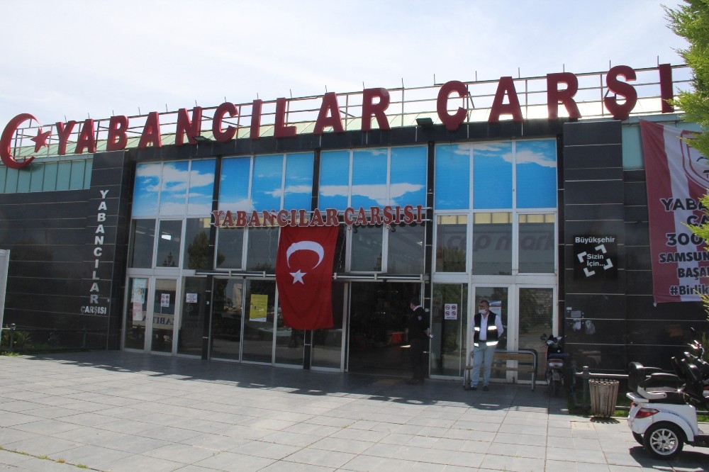 Koronadan kapanan Yabancılar Çarşısı tekrar açıldı 