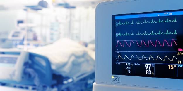 Koronavirüs aşısı yaptırmayan hemşireden kötü haber!