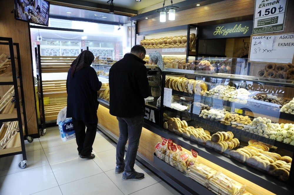 Koronavirüs endişesi fırınlarda ekmek talebini arttırdı 