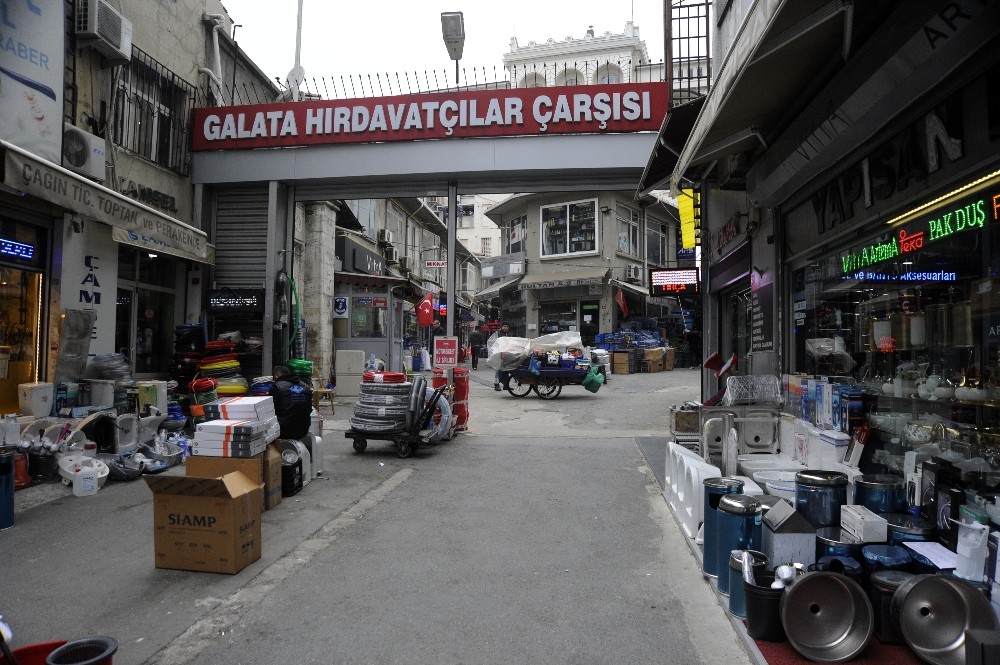 Koronavirüs hırdavat esnafını da vurdu 