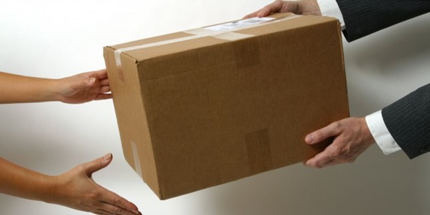 Koronavirüs kargoyla bulaşır mı? Kargo paketleri nasıl açılmalı?