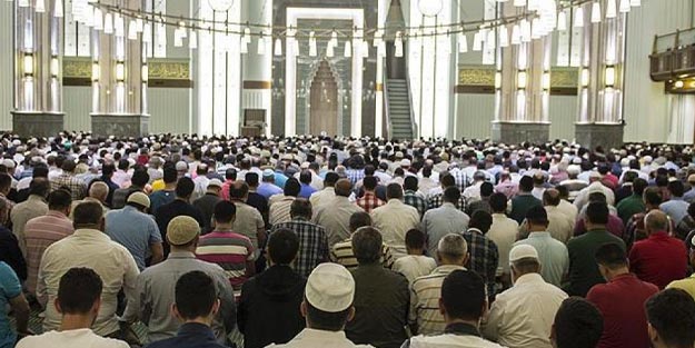 Koronavirüs nedeniyle Ramazanda teravih namazı kılınacak mı?