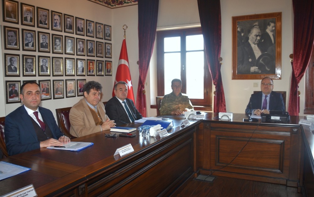 Koronavirüs önlemleri değerlendirildi 
