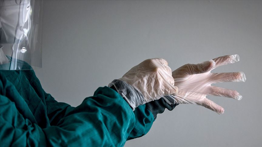 Koronavirüs salgınında hayatını kaybeden sağlık çalışanlarının çocuklarına eğitim bursu