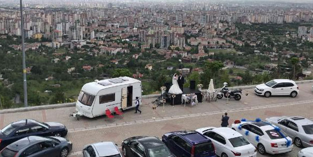 Düğünde bir ilginç korona önlemi