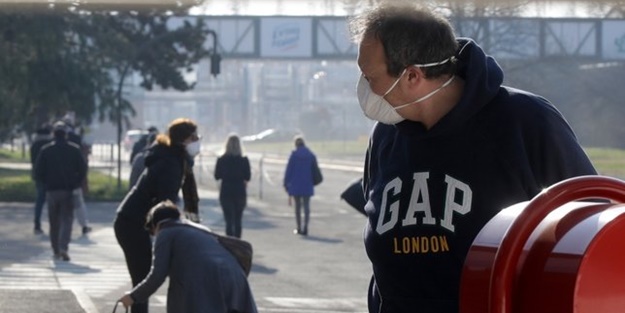 Koronavirüsü paniği Avrupa'ya da sıçradı: Marketlerde ürün kalmadı