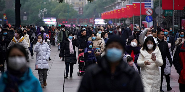 Koronavirüsün merkezi Çin’den korkutan rapor: Vakaların üçte birinde bu olabilir