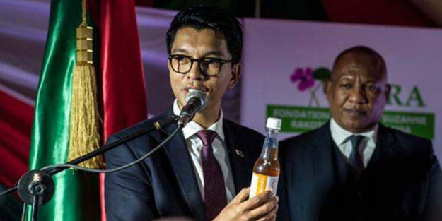 “Koronavirüsün tedavisini bulduk” diyen ülkede vaka sayısı artıyor