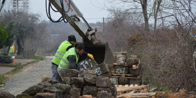 Koruma altındaki tarihi köprü parka taşınacak