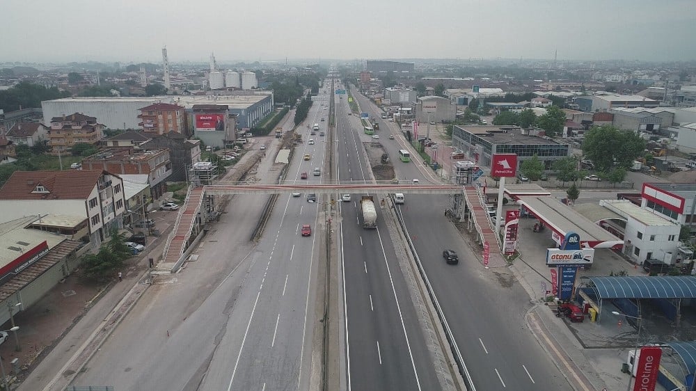 Köseköy Köprülü Kavşağı’na modern üst geçit 