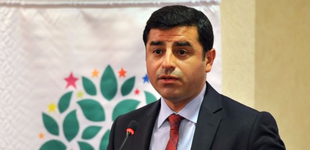 Demirtaş köşeye sıkıştı: Bir daha hendek kazmayacağız