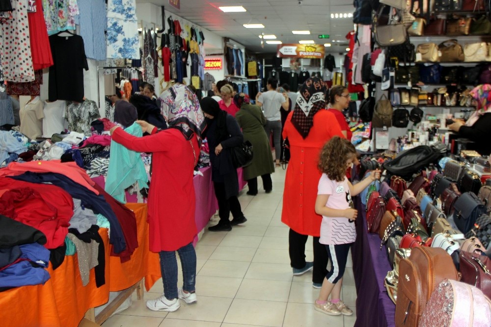 Köşk Sosyete Pazarı tatilde de alışverişin gözdesi 