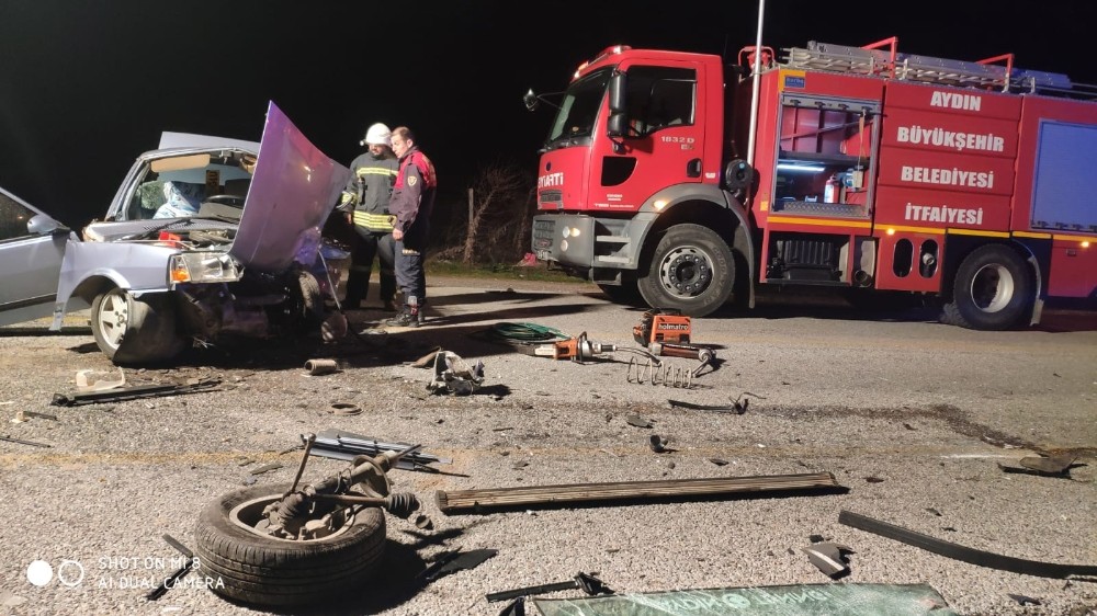 Köşk’te iki araç kafa kafaya çarpıştı: 1 ölü, 2 yaralı 