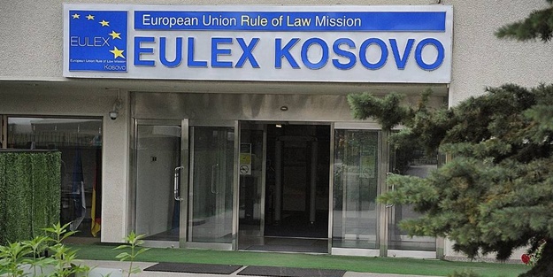 Kosova'da EULEX devriyesine ses bombalı saldırı
