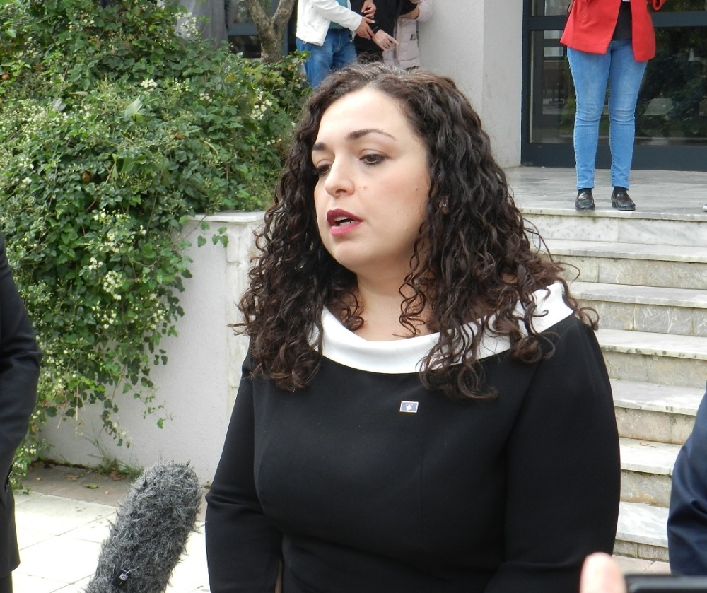 Kosova’nın ilk kadın meclis başkanı seçildi 