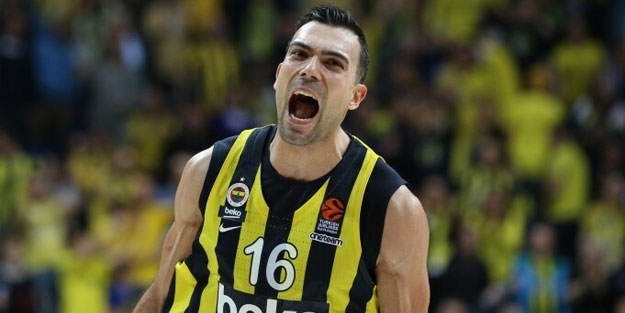 Kostas Sloukas 3 sezon daha Fenerbahçe Beko'da