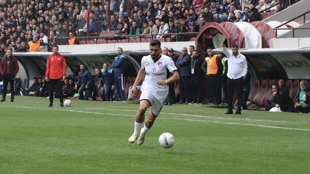 Kötü haber geldi! Tecrübeli oyuncunun çapraz bağları koptu