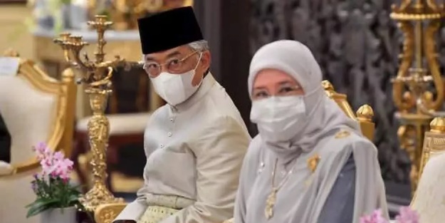 Kovid-19'a yakalandılar