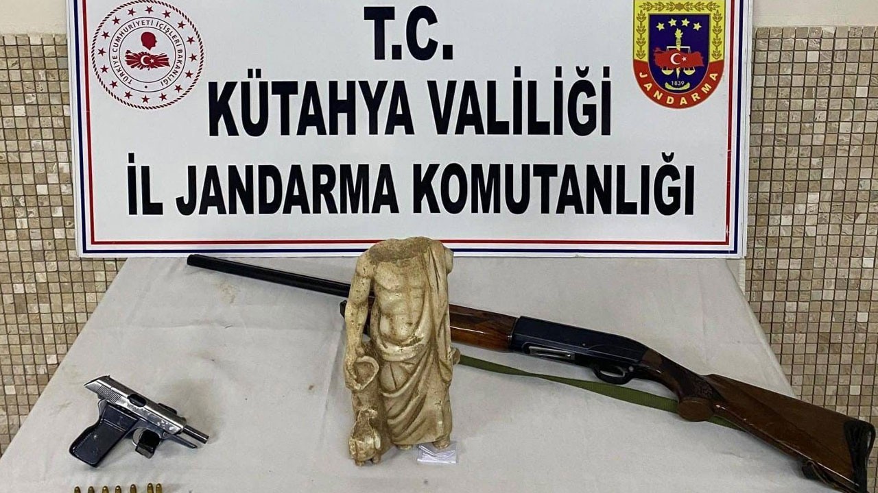 Köy evinden 2 bin 500 yıllık heykel çıktı!