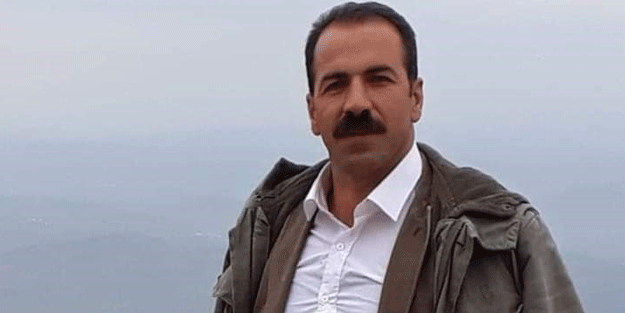 Köy muhtarı ahırda ölü bulundu