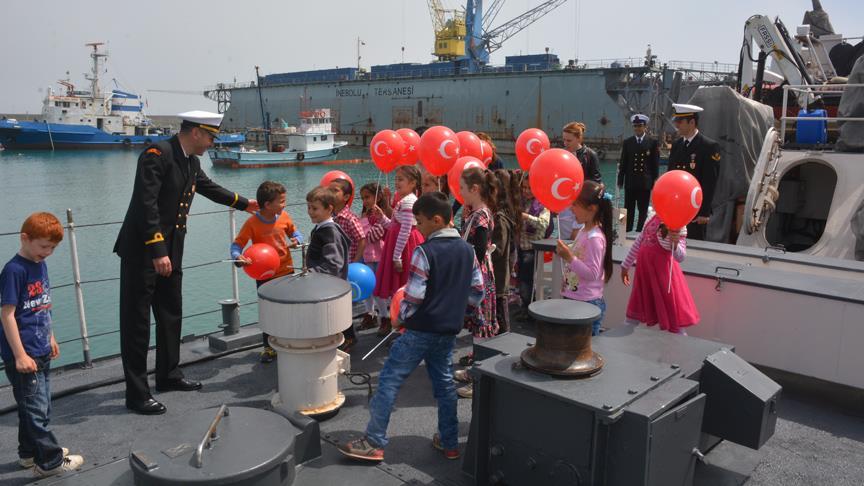 Köy okulu öğrencileri ilk kez denizi gördü