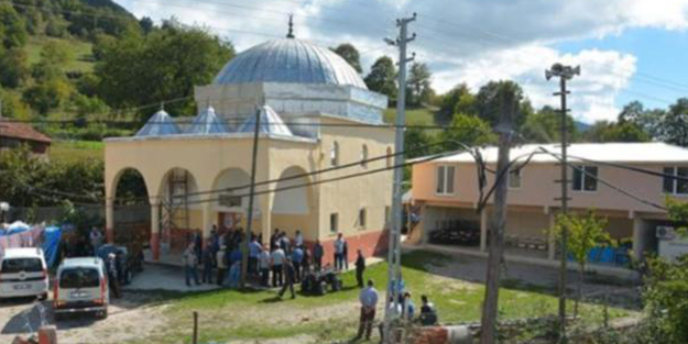 Köy sağ-sol diye bölünmüştü! Artık minare olmayacak