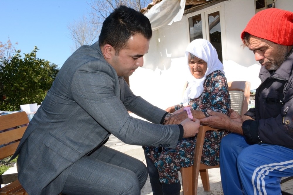 Köyceğiz’de Alzheimer hastalarına elektronik saat 