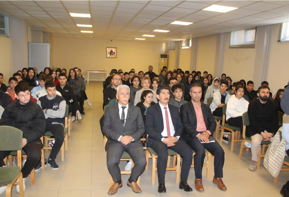 Köyceğiz’de ‘yapay zeka’ konferansı düzenlendi