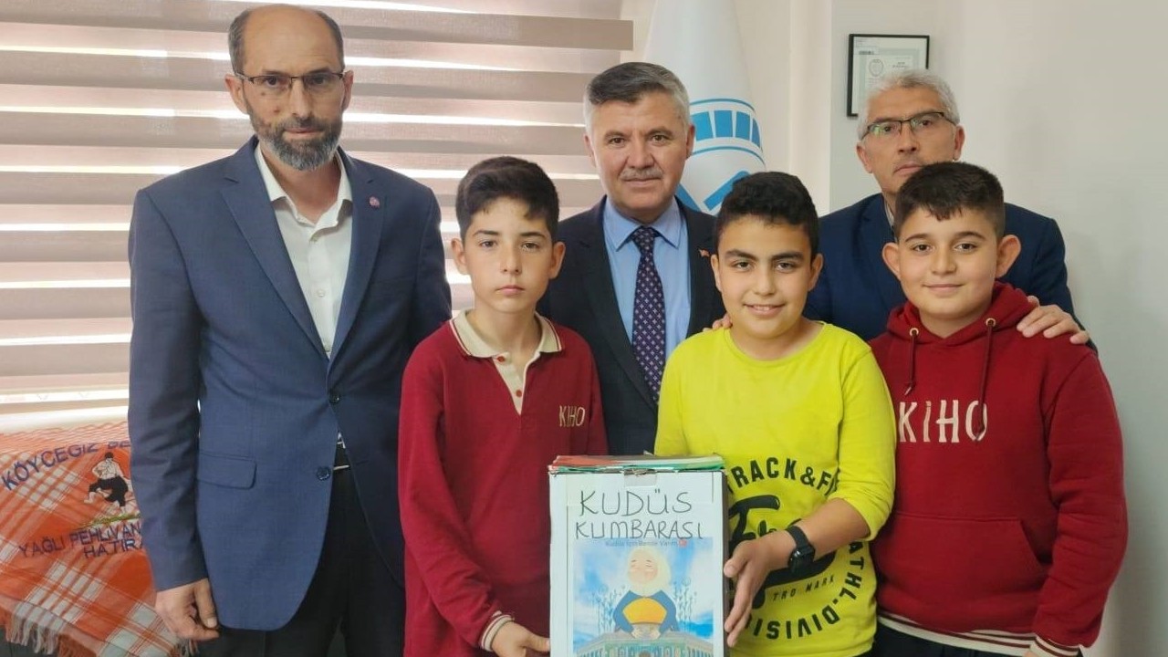 Köyceğizli öğrencilerden yürekleri ısıtan girişim