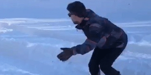 Köyde yapılan snowboard göz doldurdu