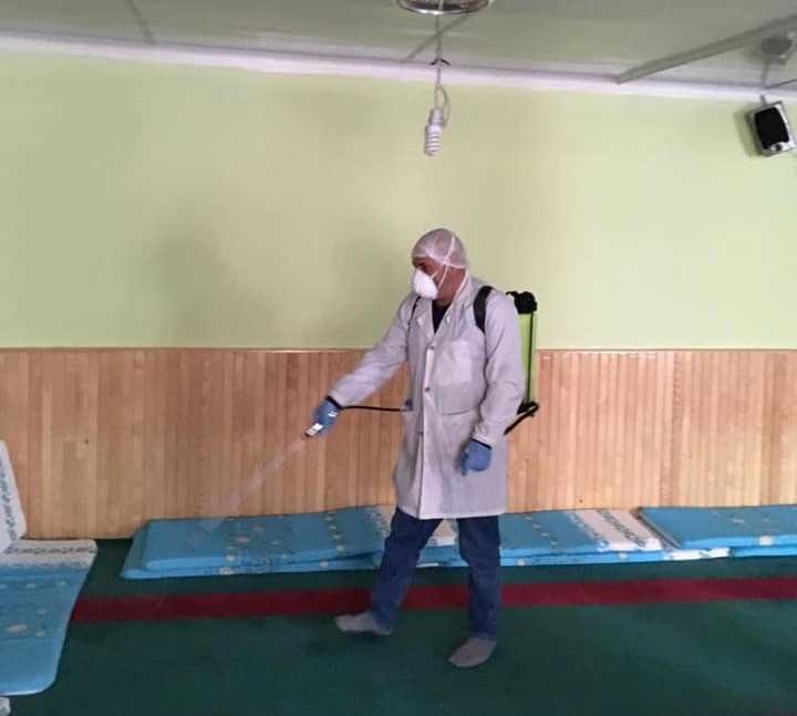 Köyde Korona virüsüne karşı dezenfektan çalışması 