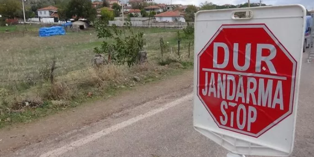 Köye gizlice girmeye çalışırken yakalanınca cezayı yediler!