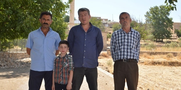 Köylüler ezan sesine hasret kaldılar!