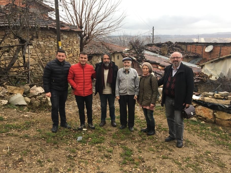 Köyün tek sakinleri olan yaşlı çifte anlamlı ziyaret 