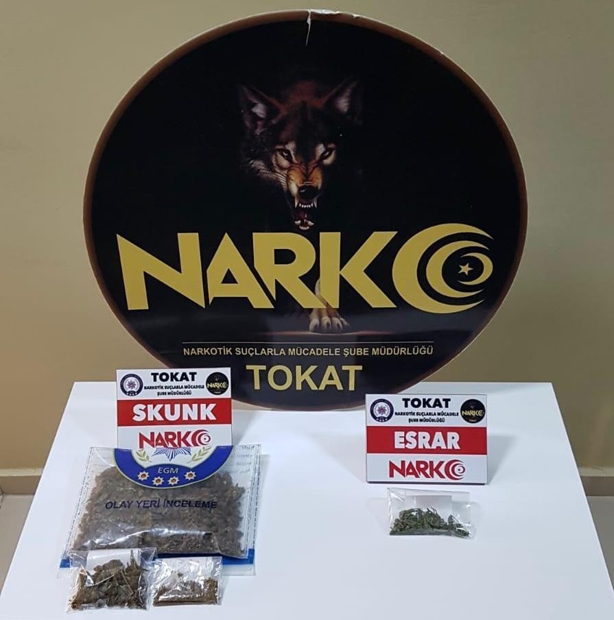 Koyun yüklü tırda 200 gram uyuşturucu yakalandı 