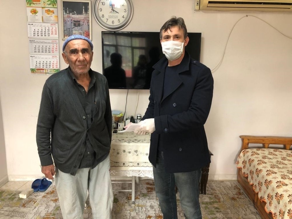 Kozan Vefa Destek Grubu sahada 