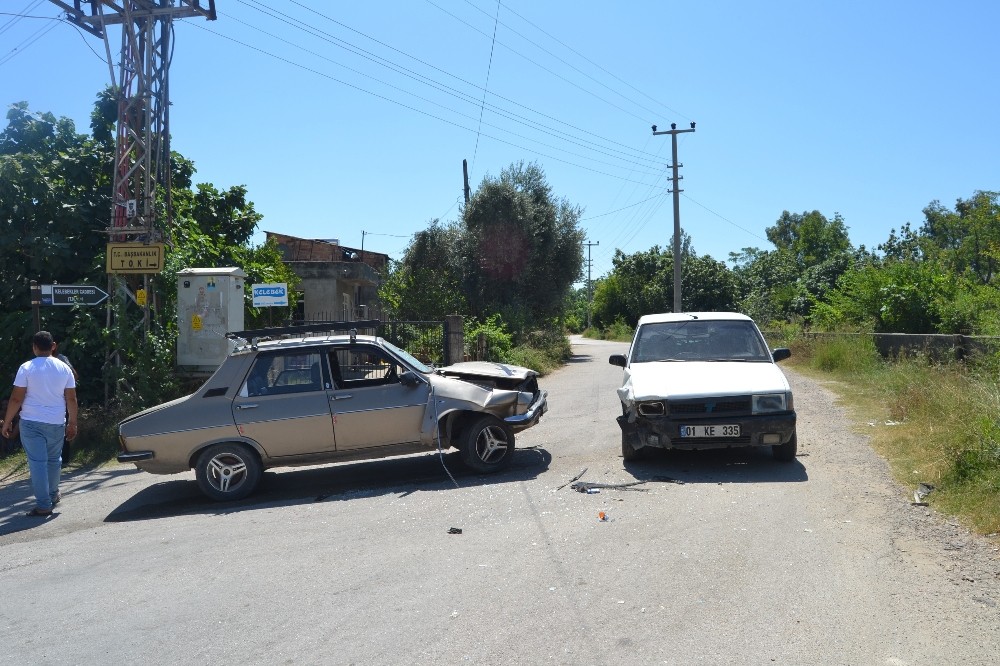 Kozan’da trafik kazası: 2 yaralı 