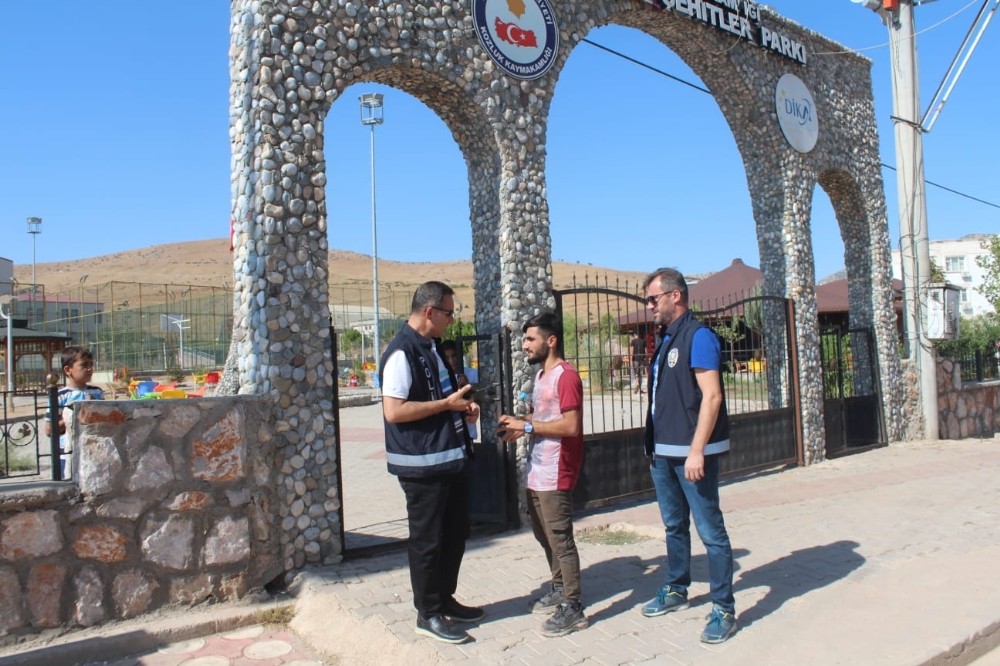 Kozluk’ta okul önlerinde sıkı denetim 