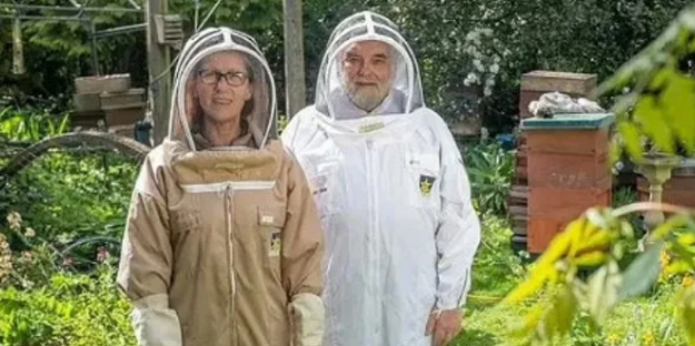 Kraliçe 2. Elizabeth'in ölümü, arılara da söylendi