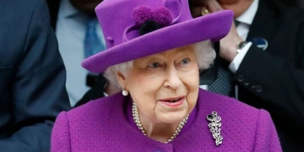 Kraliçe Elizabeth 5’inci ulusa sesleniş konuşmasını yaptı